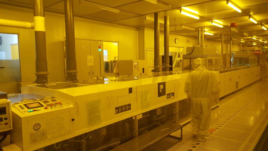 Globale TFT- und AMOLED-Produktion 1 TFT- und AMOLED-Produktion